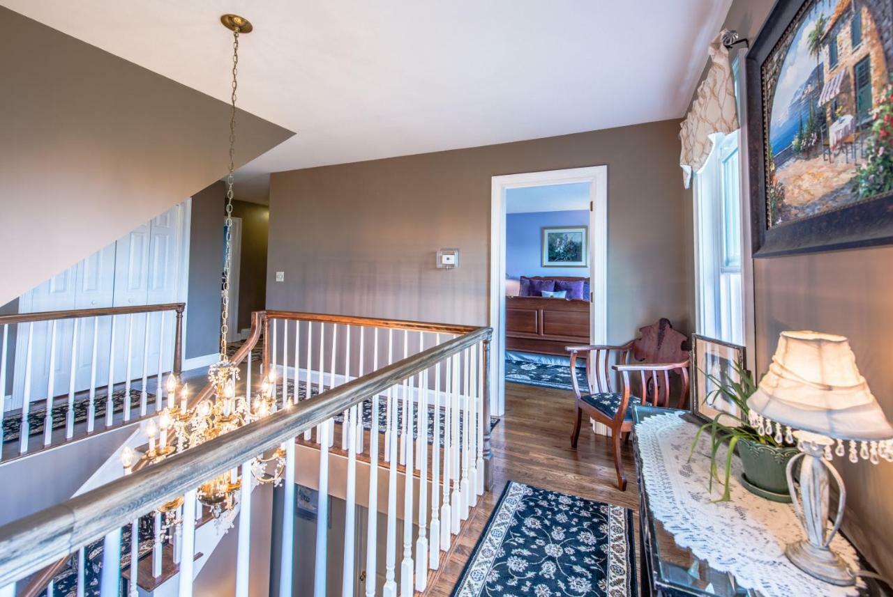 Above The Bay At Thornton Adams House Bed and Breakfast Plymouth Esterno foto